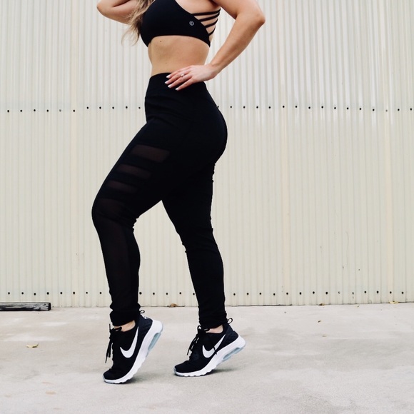 High Rise Mesh Black Panel Leggings w/Phone Pocket - Picture 3 of 7